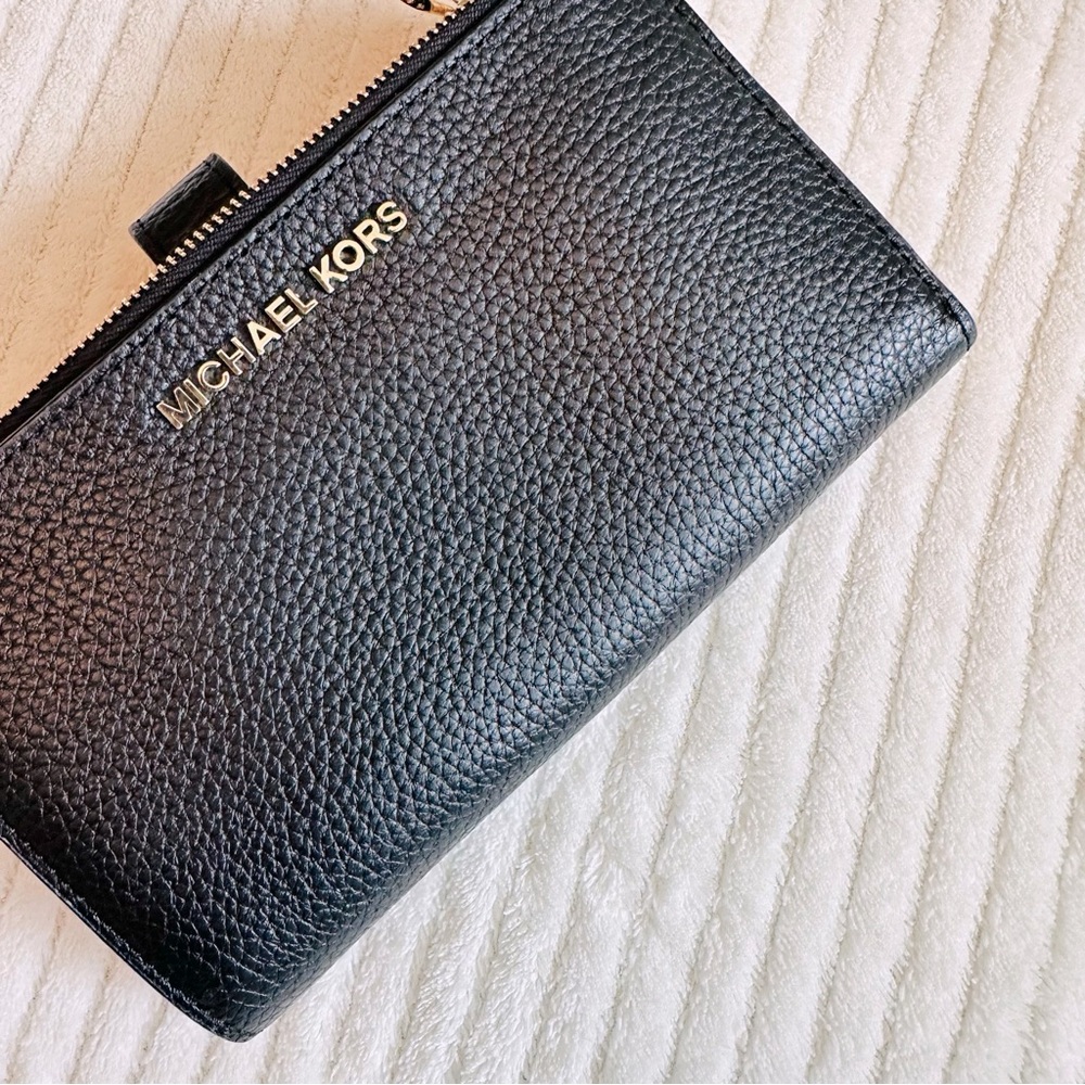 MICHAEL KORS Jet Set Large Leather Wallet